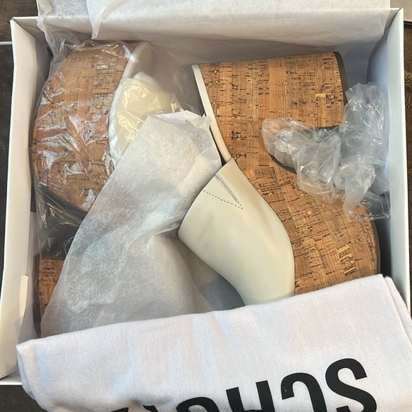 NEW Schutz Women’s Dalle Platform Cutout Nappa Leather Sandals Cream Size 10B - Picture 6 of 7